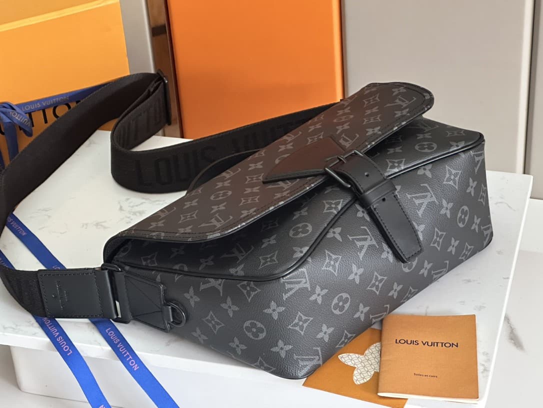 LV Bag M46685