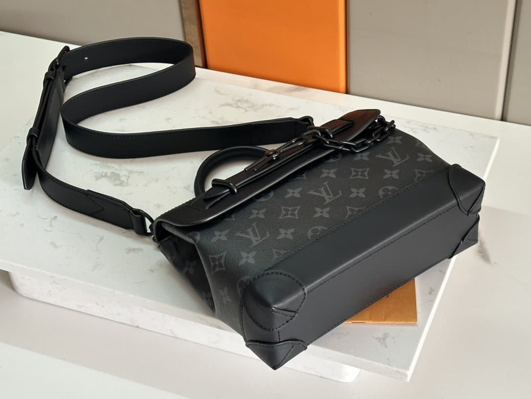 LV Bag M46953