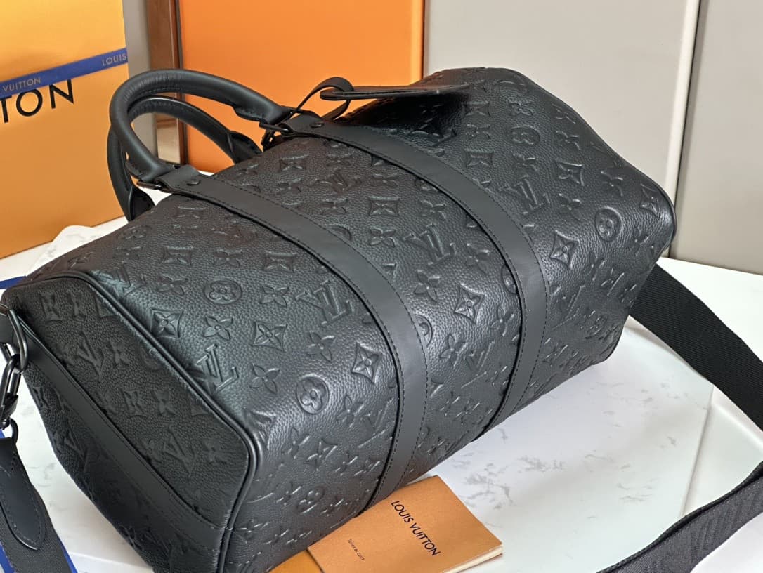 LV Bag M22765