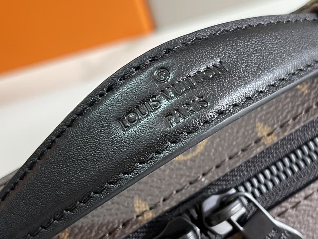 LV Bag M45935