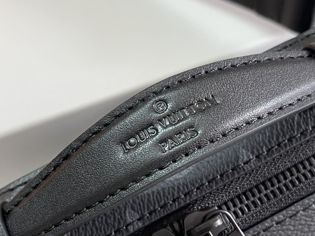 LV Bag M45935