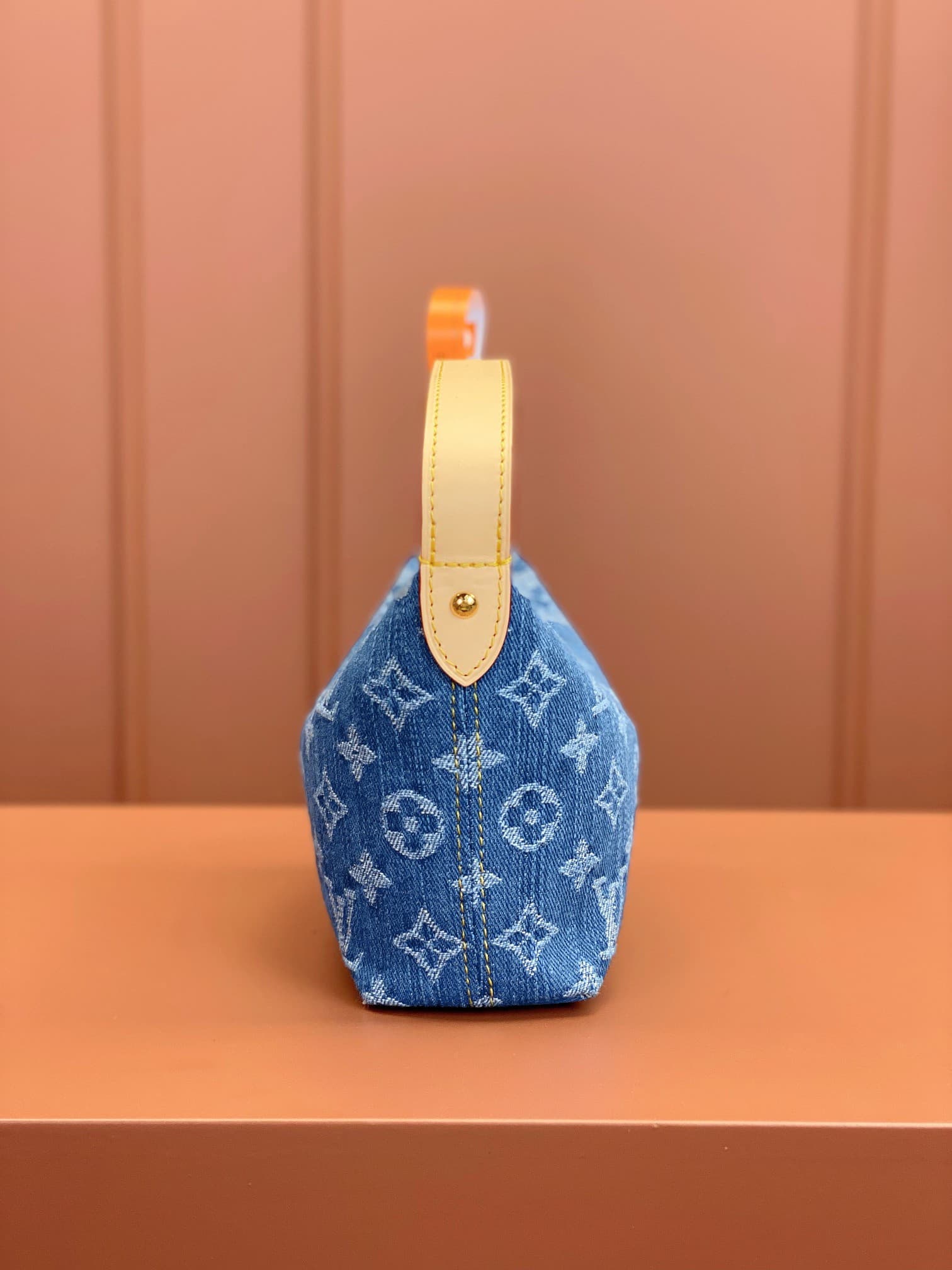 LV Bag M82949