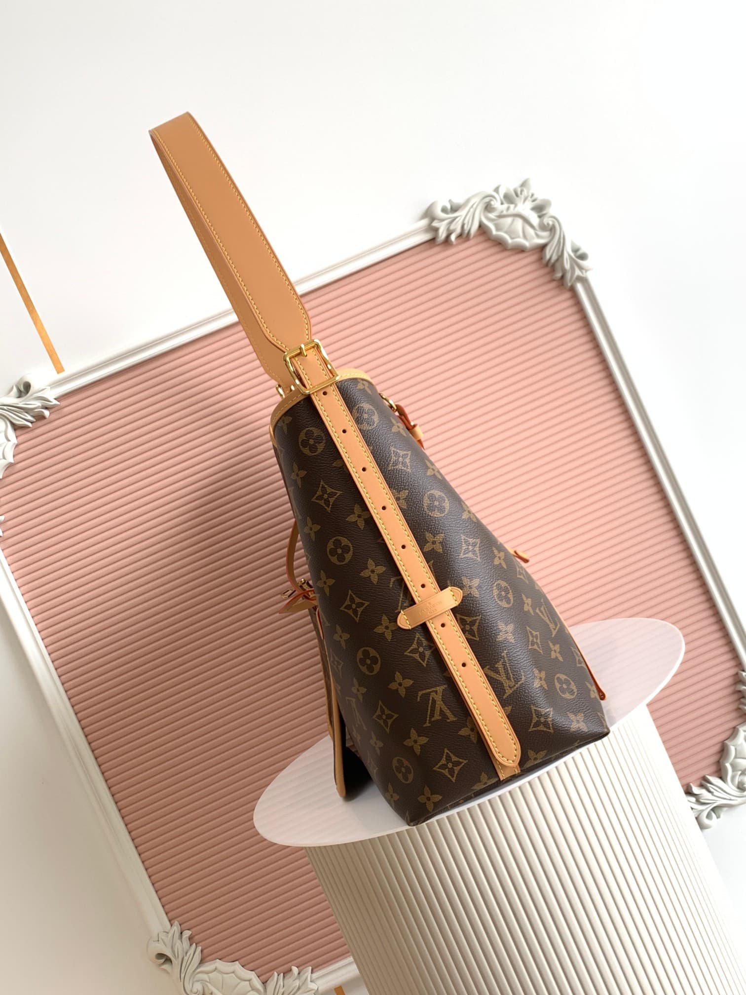 LV Bag M46197