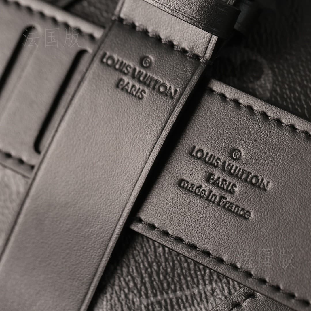 LV Bag M40569