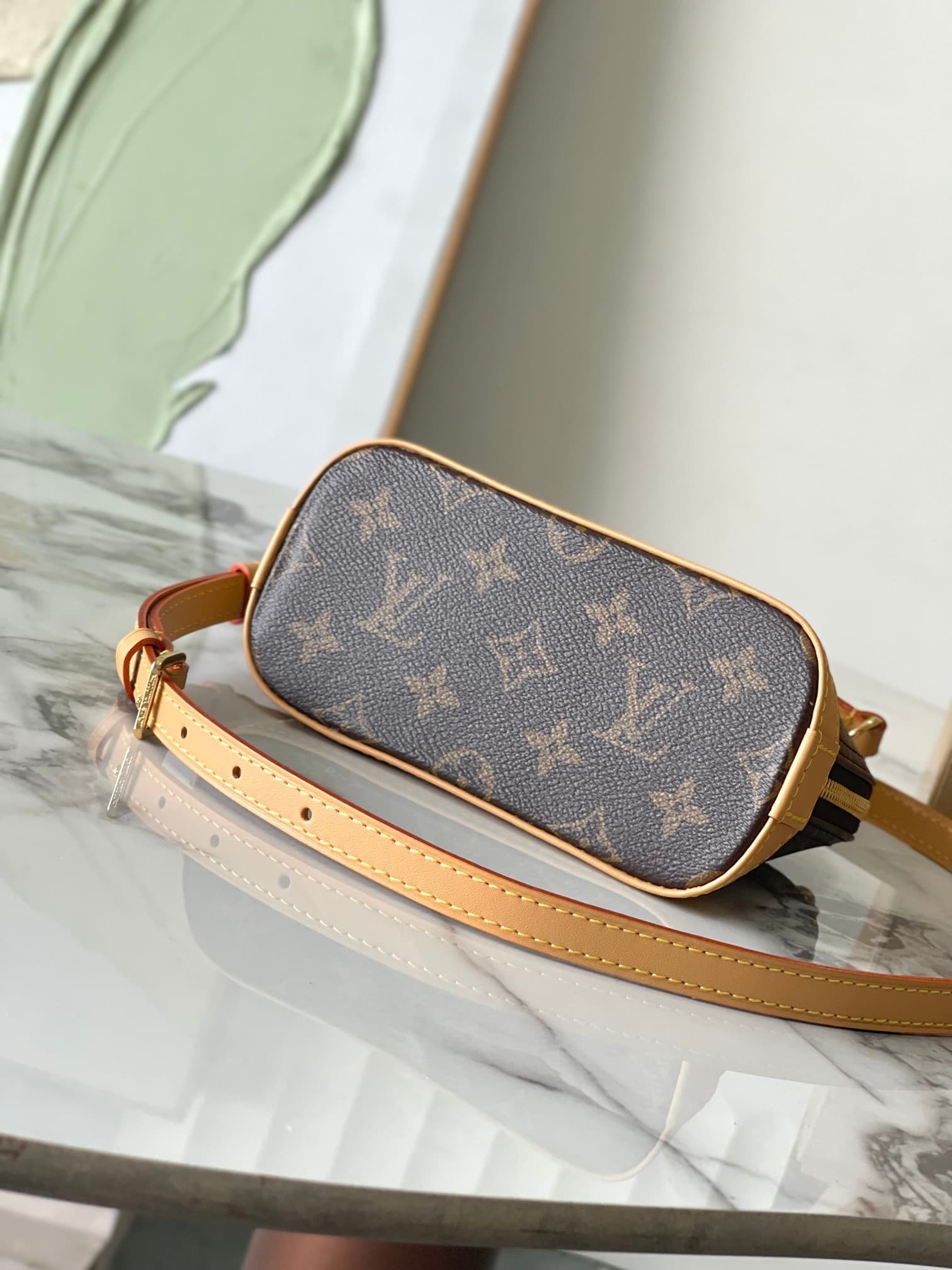LV Bag M82717