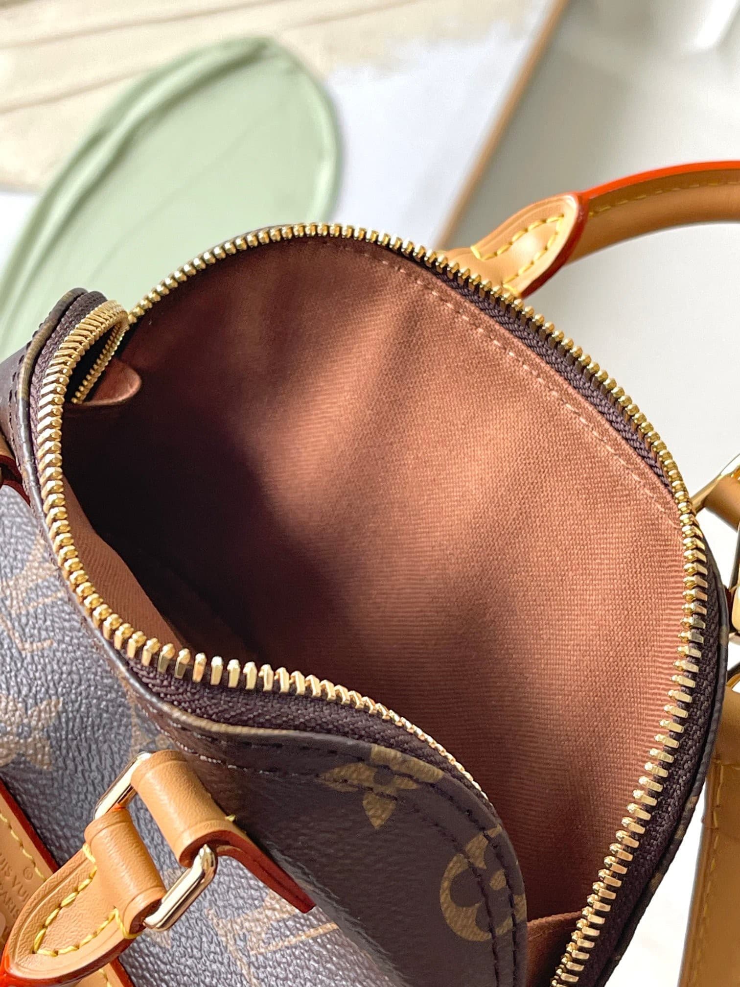 LV Bag M82717