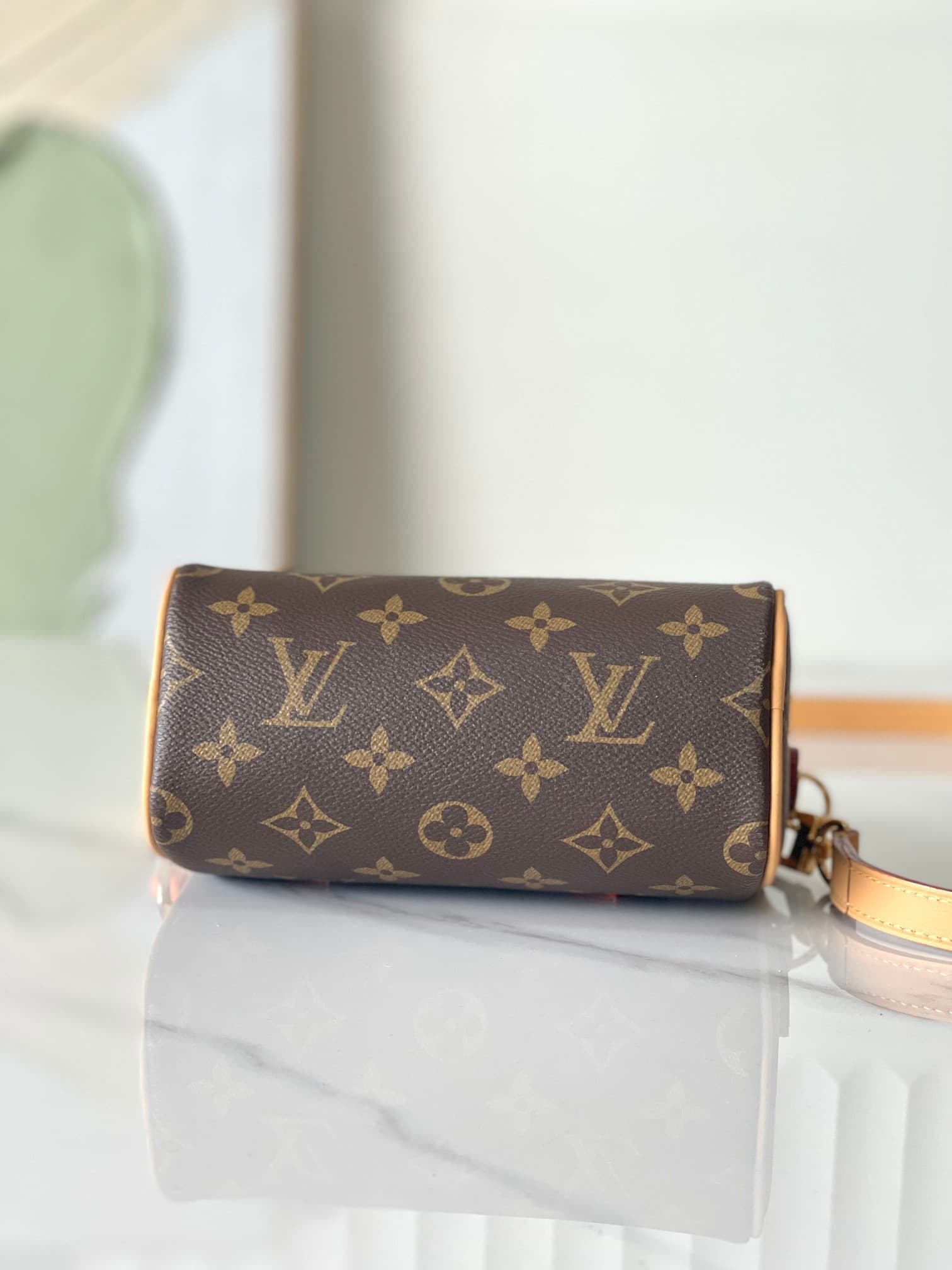 LV Bag M81085