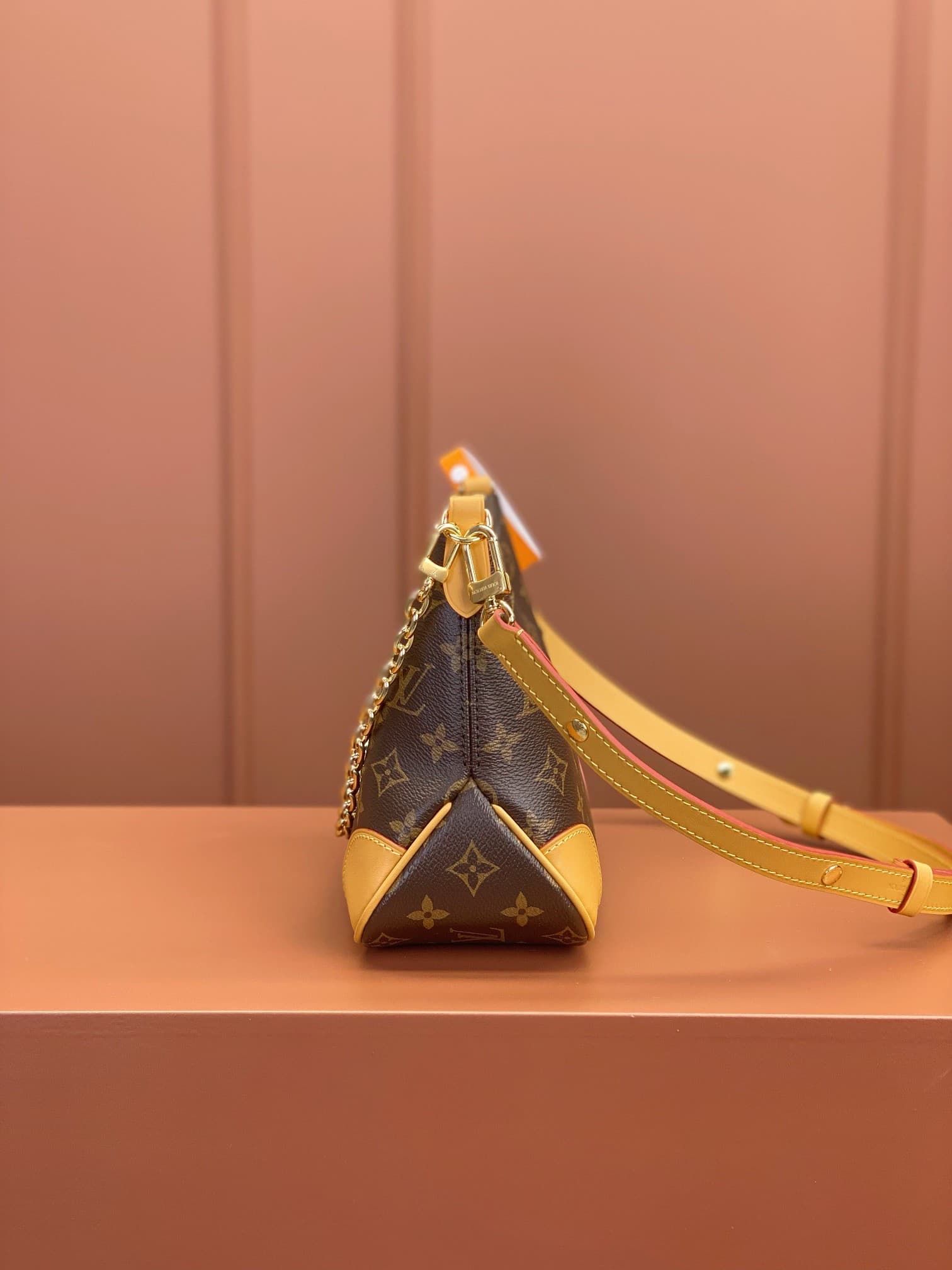 LV Bag M45832