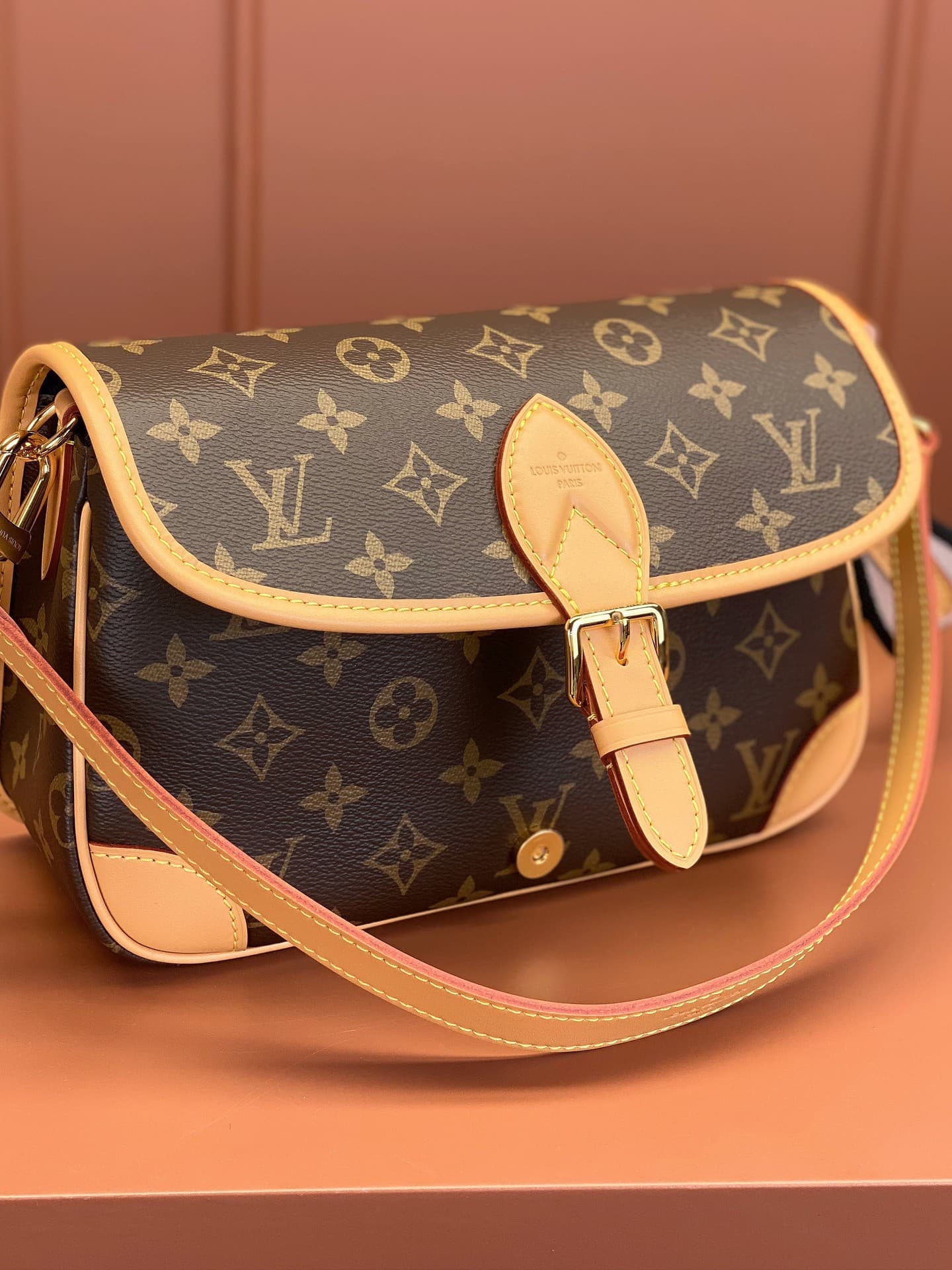 LV Bag M45985