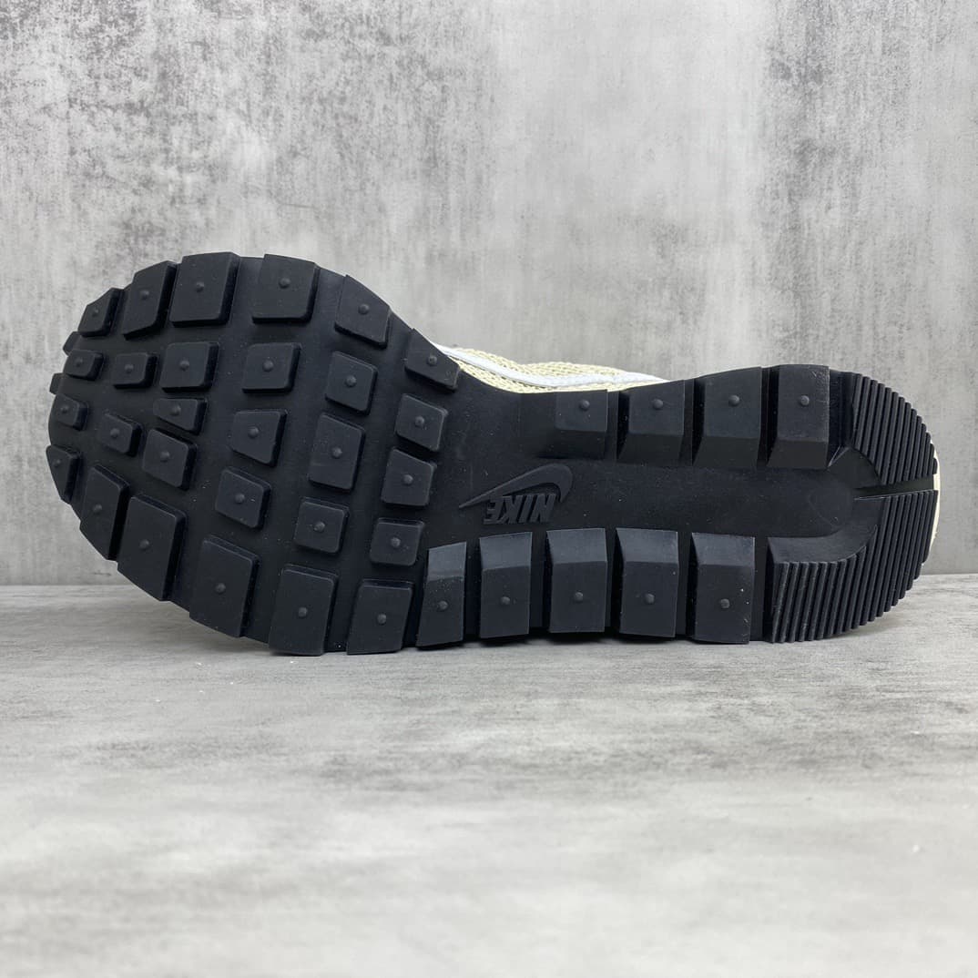 Sacai x Nike VaporWaffle