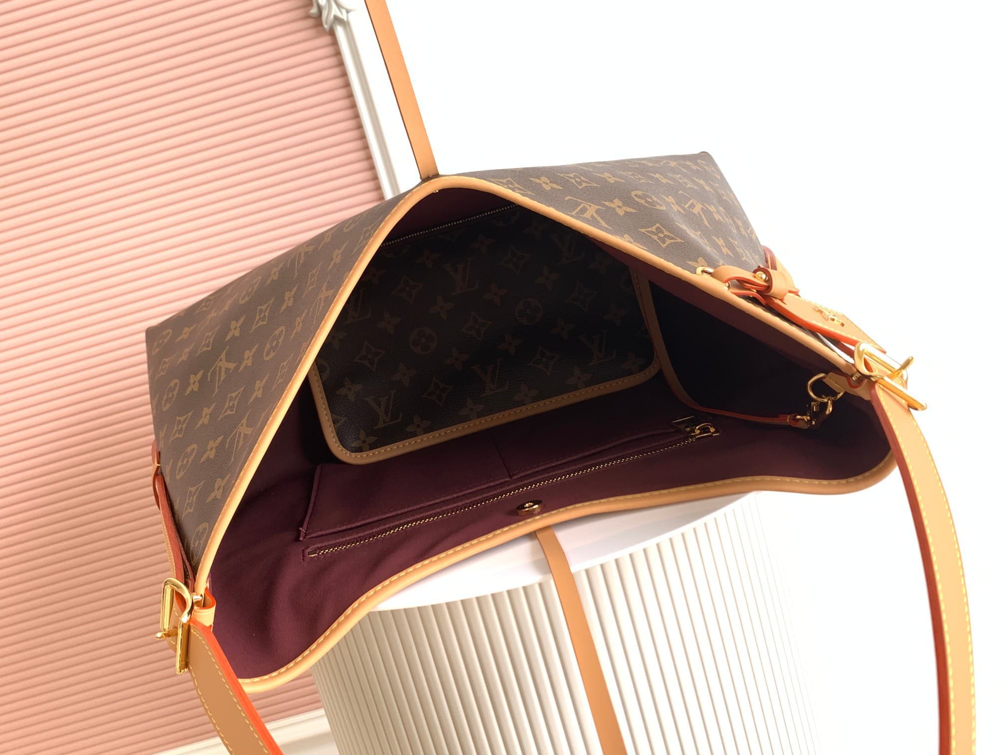 LV Bag M46197