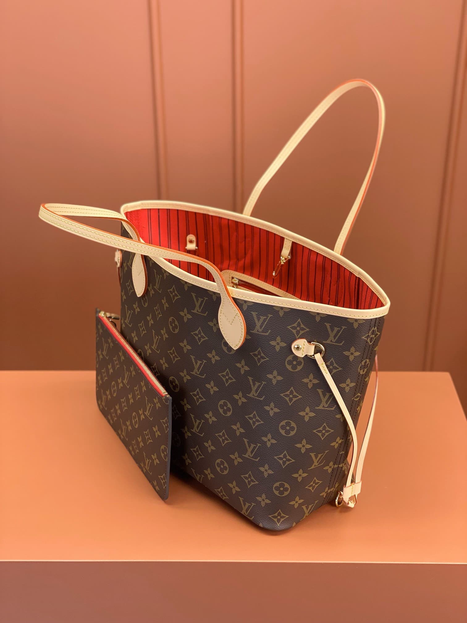 LV Bag M41177