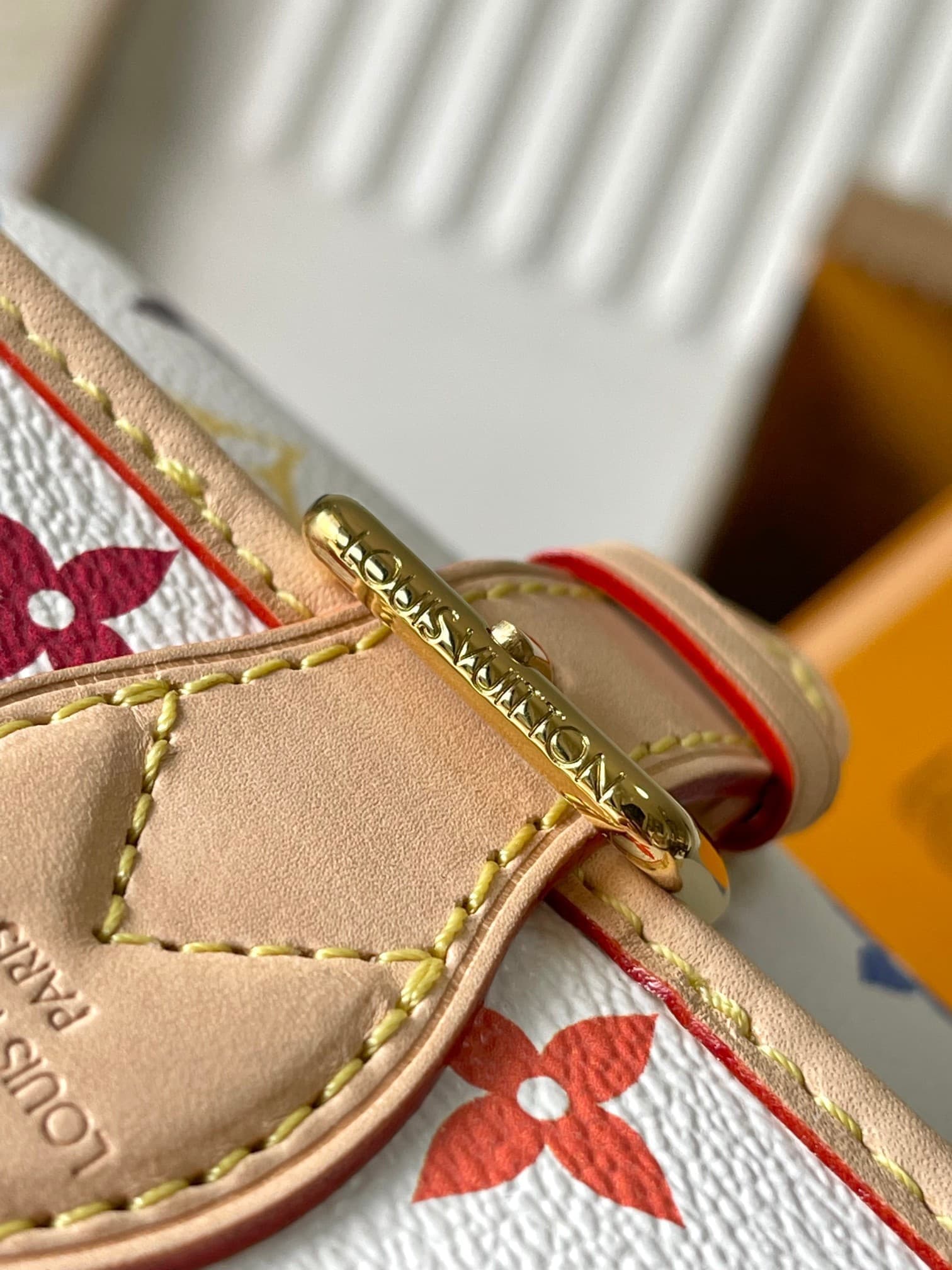 LV Bag M14194