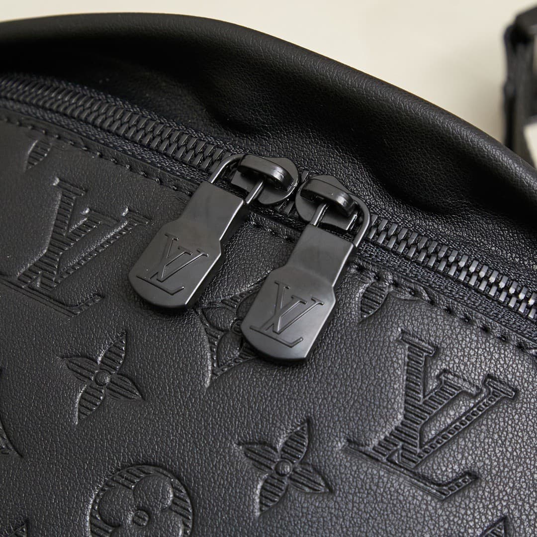 LV Bag M44388