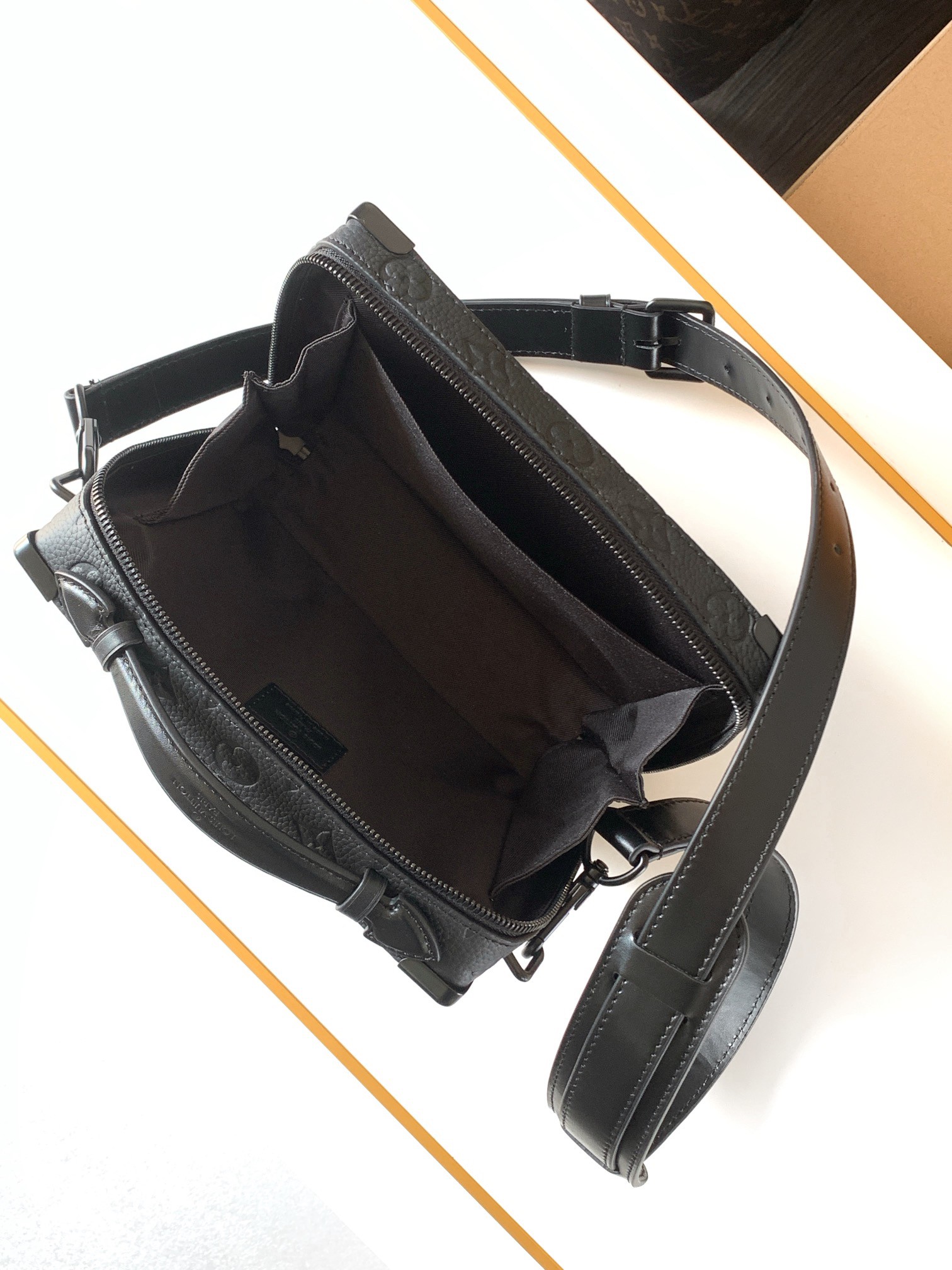 LV Bag M59163