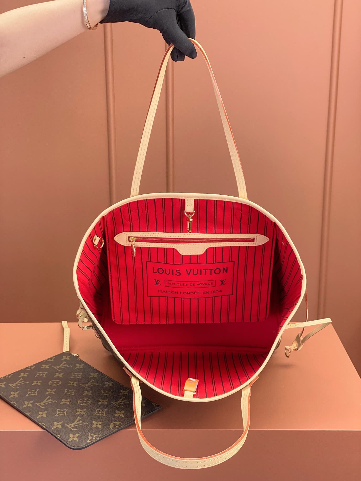 LV Bag M41177