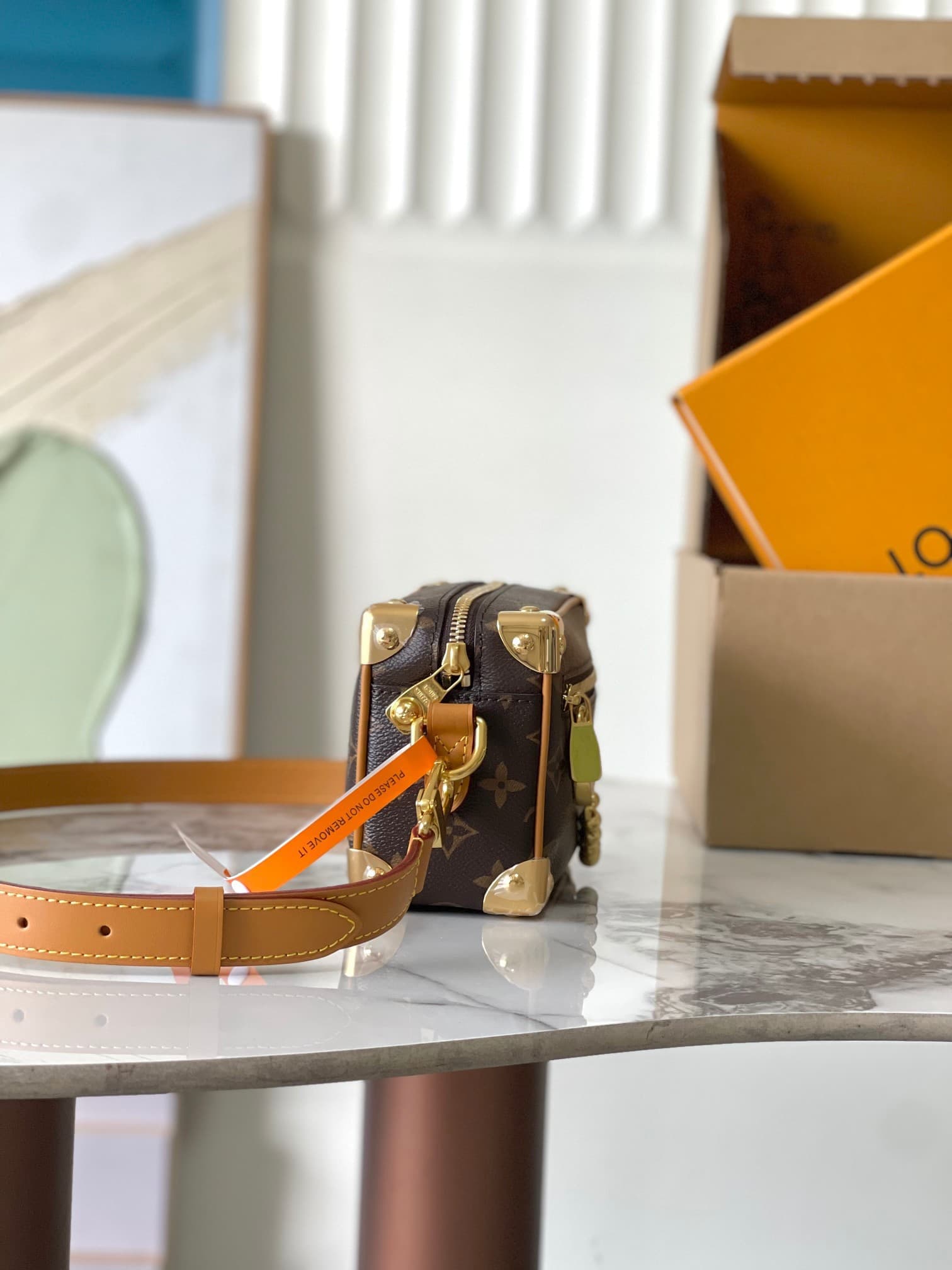 LV Bag M14279
