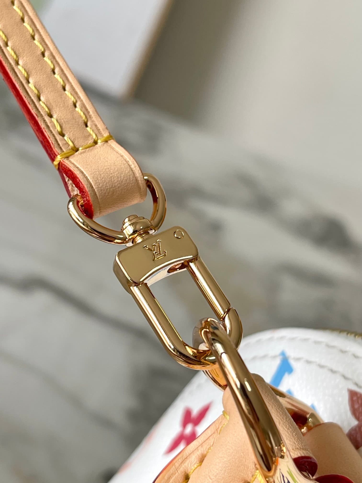 LV Bag M13078