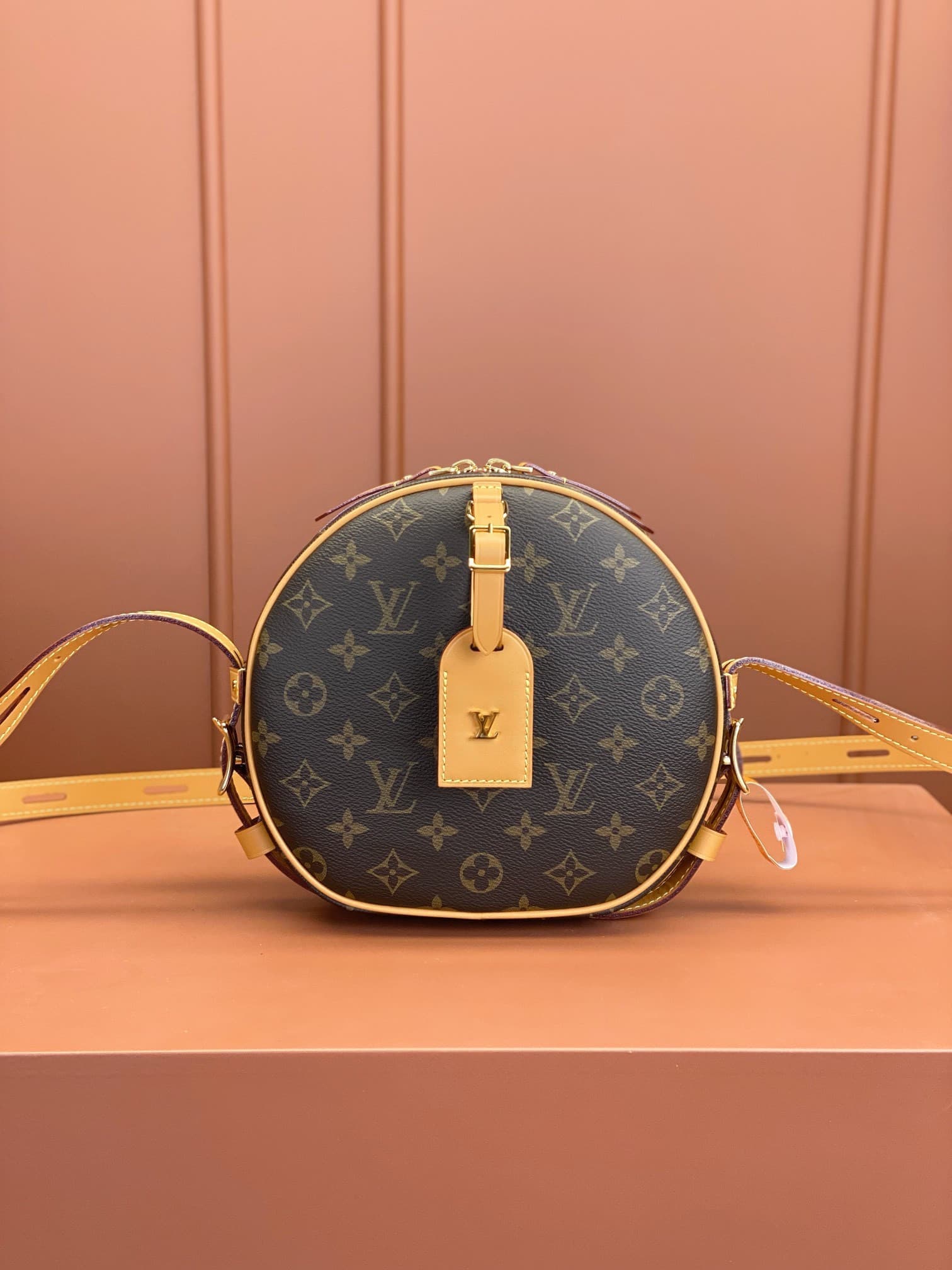 LV Bag M45647