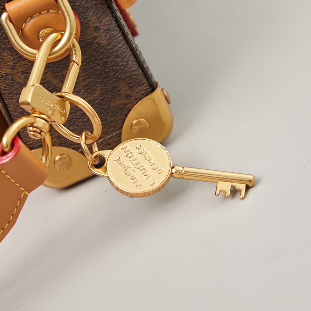 LV Bag M11535