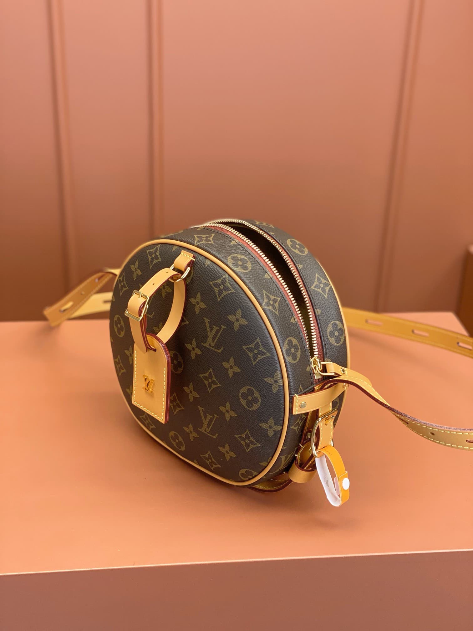 LV Bag M45647