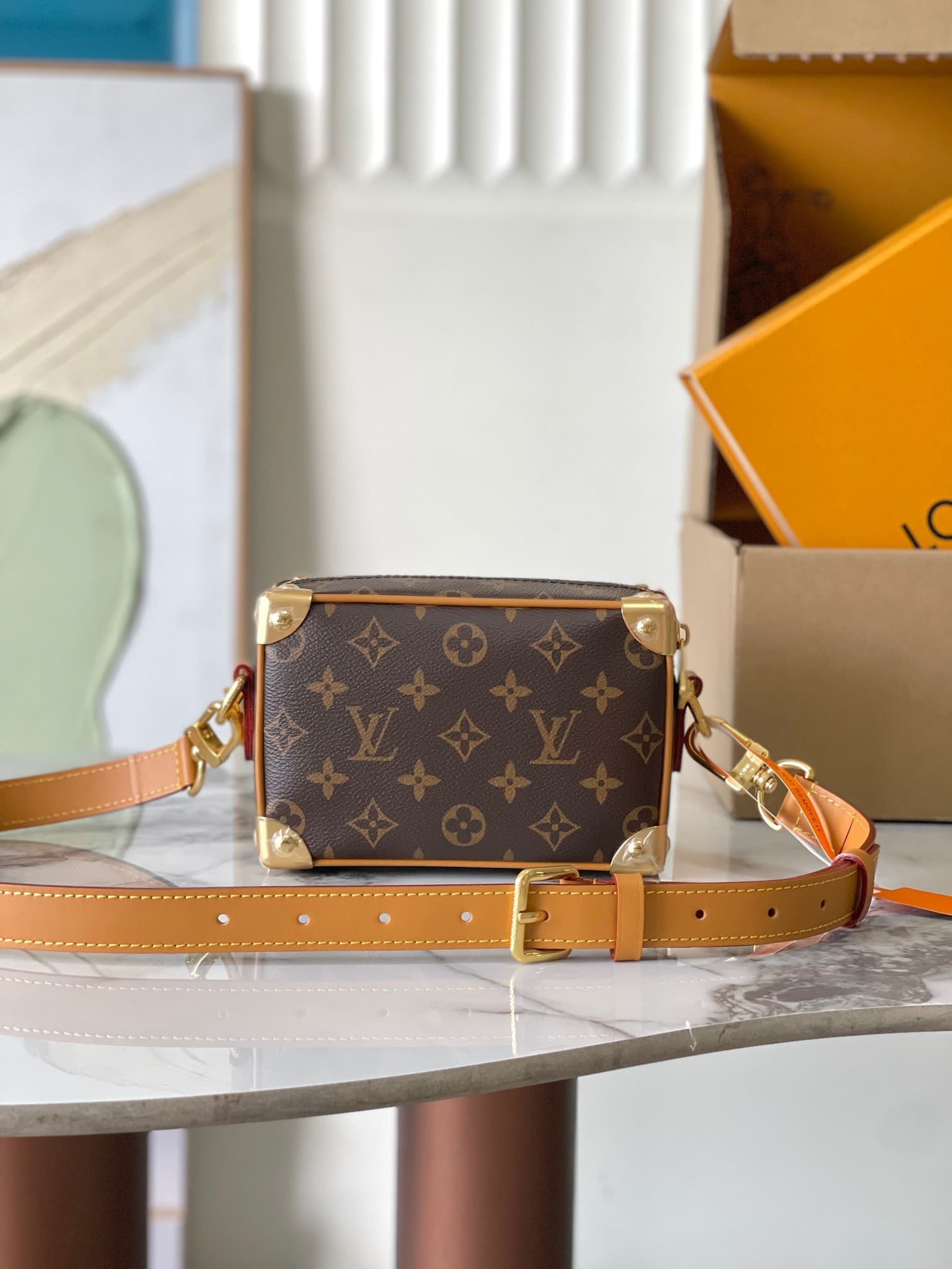 LV Bag M14279
