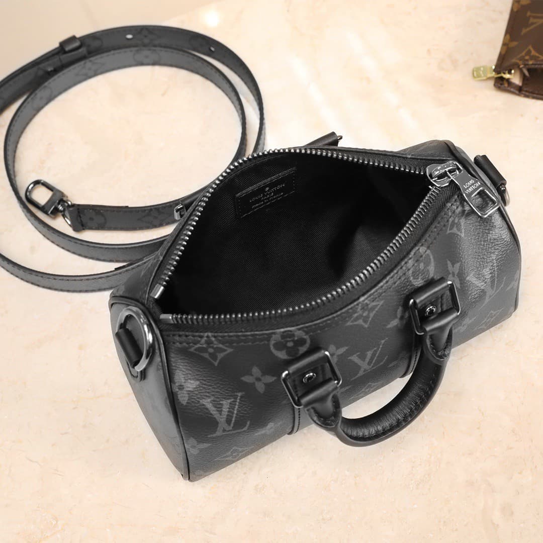 LV Bag M45947