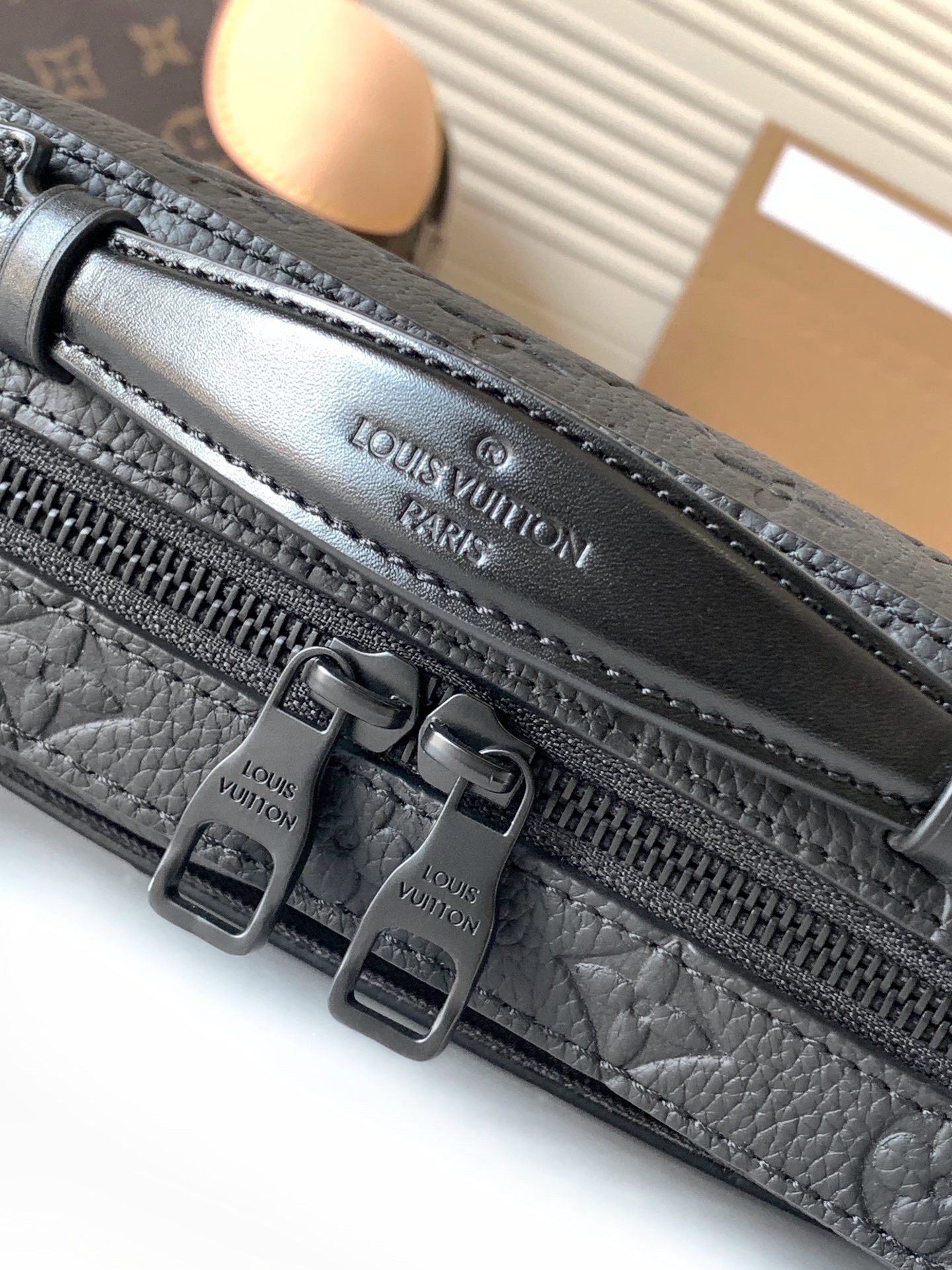 LV Bag M59163