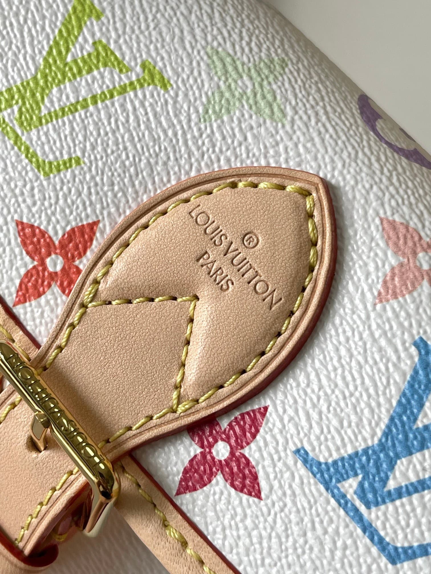 LV Bag M14194