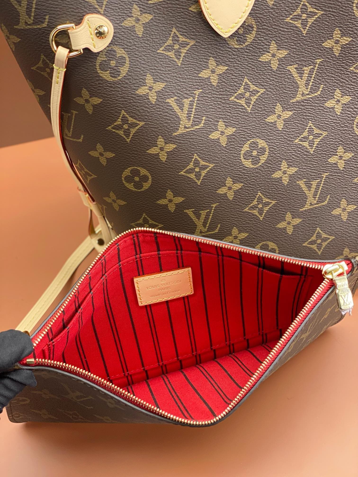 LV Bag M41177