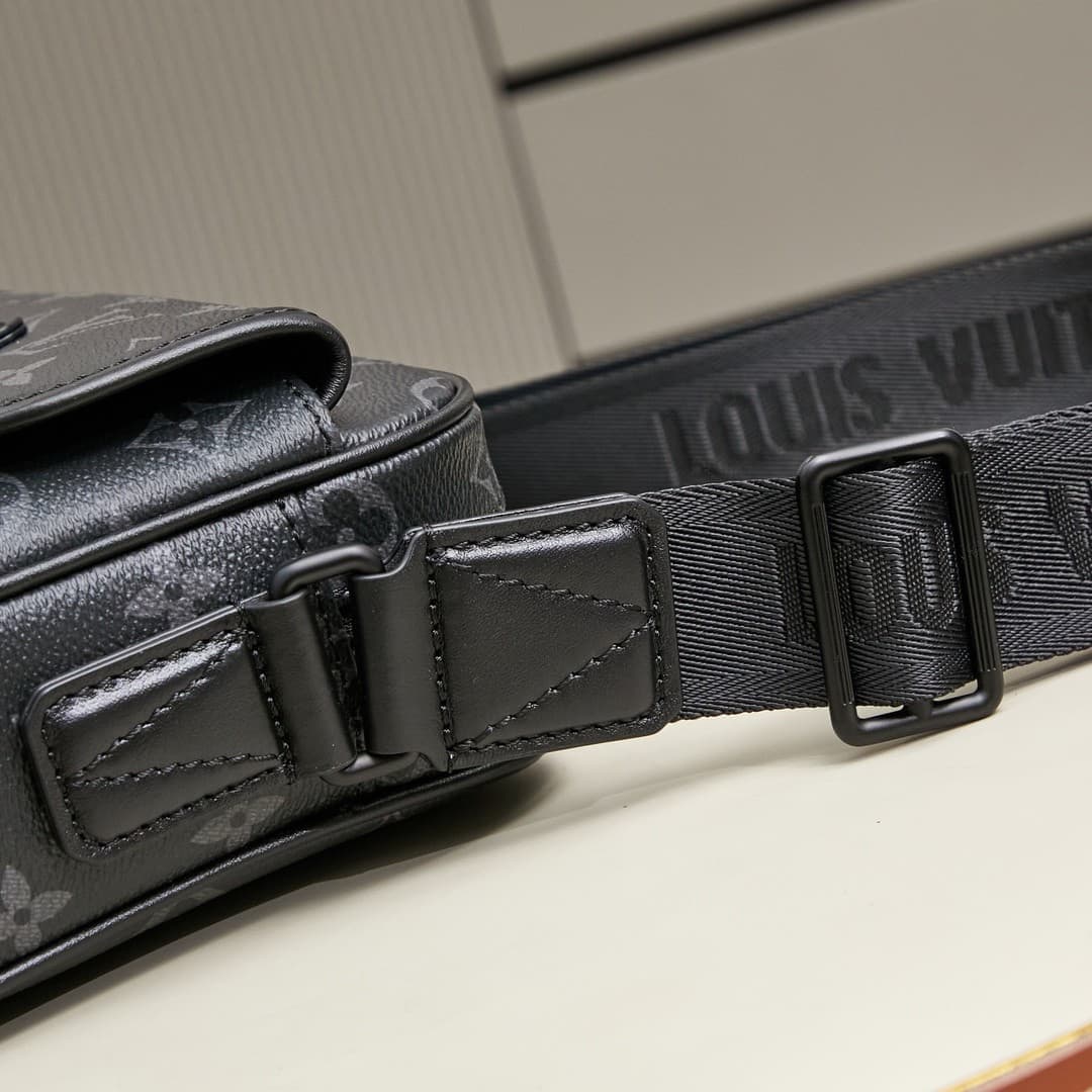 LV Bag M12518