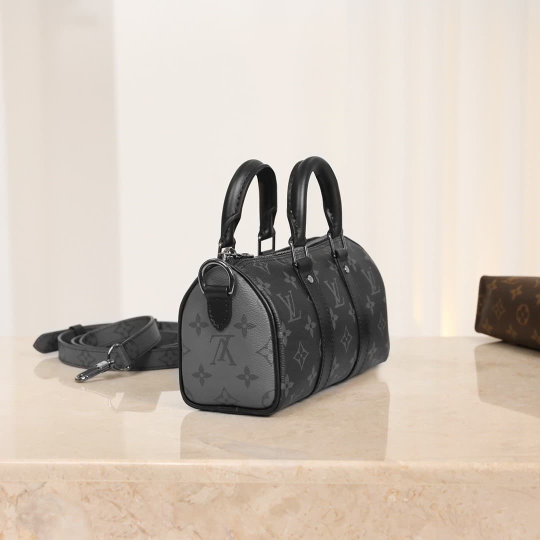 LV Bag M45947