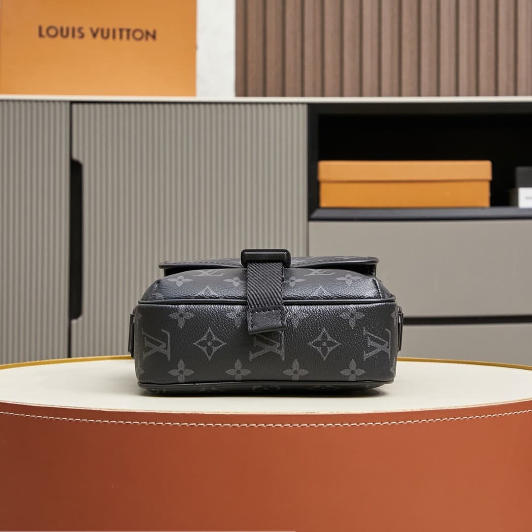 LV Bag M12518
