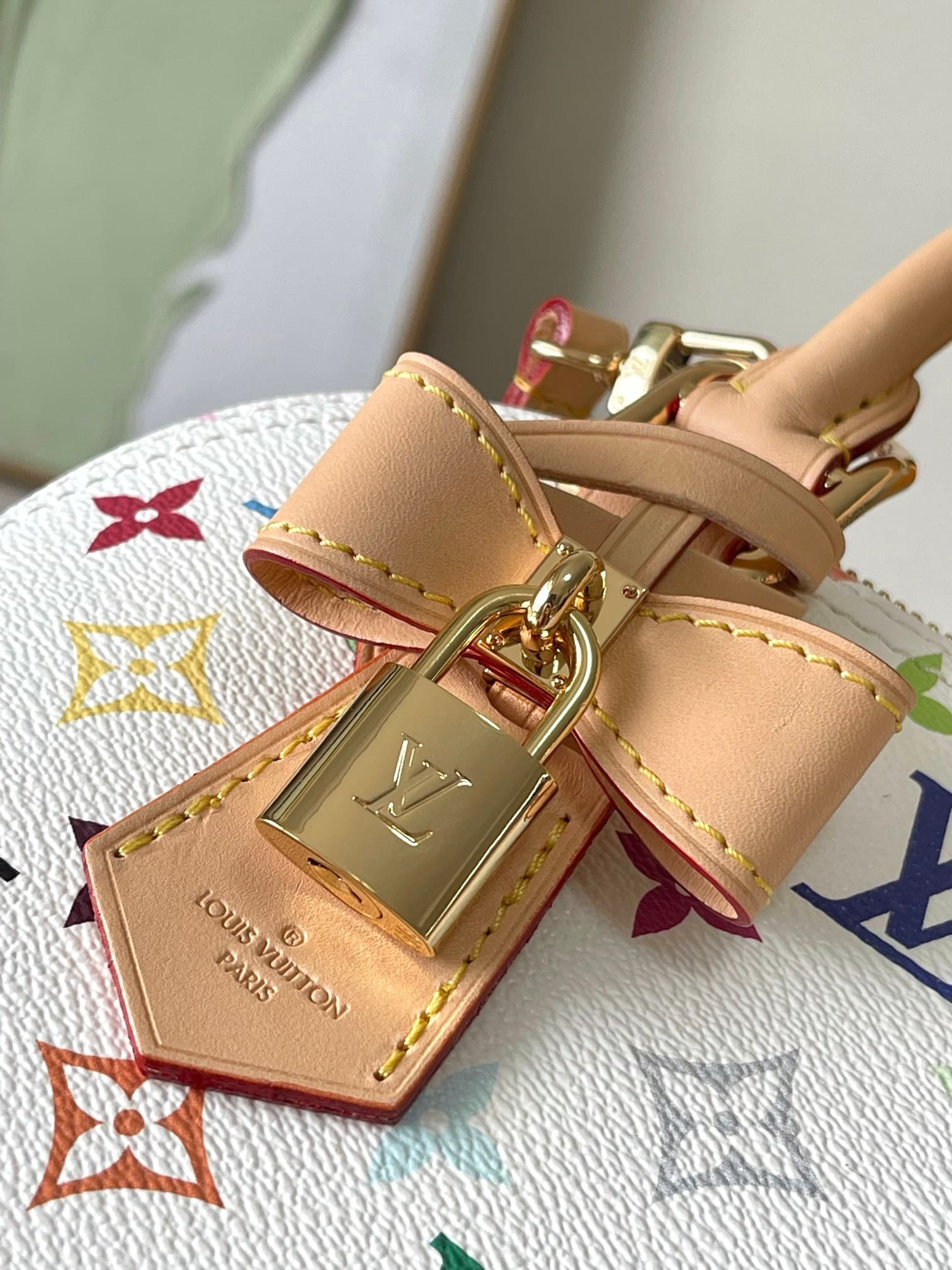 LV Bag M13078