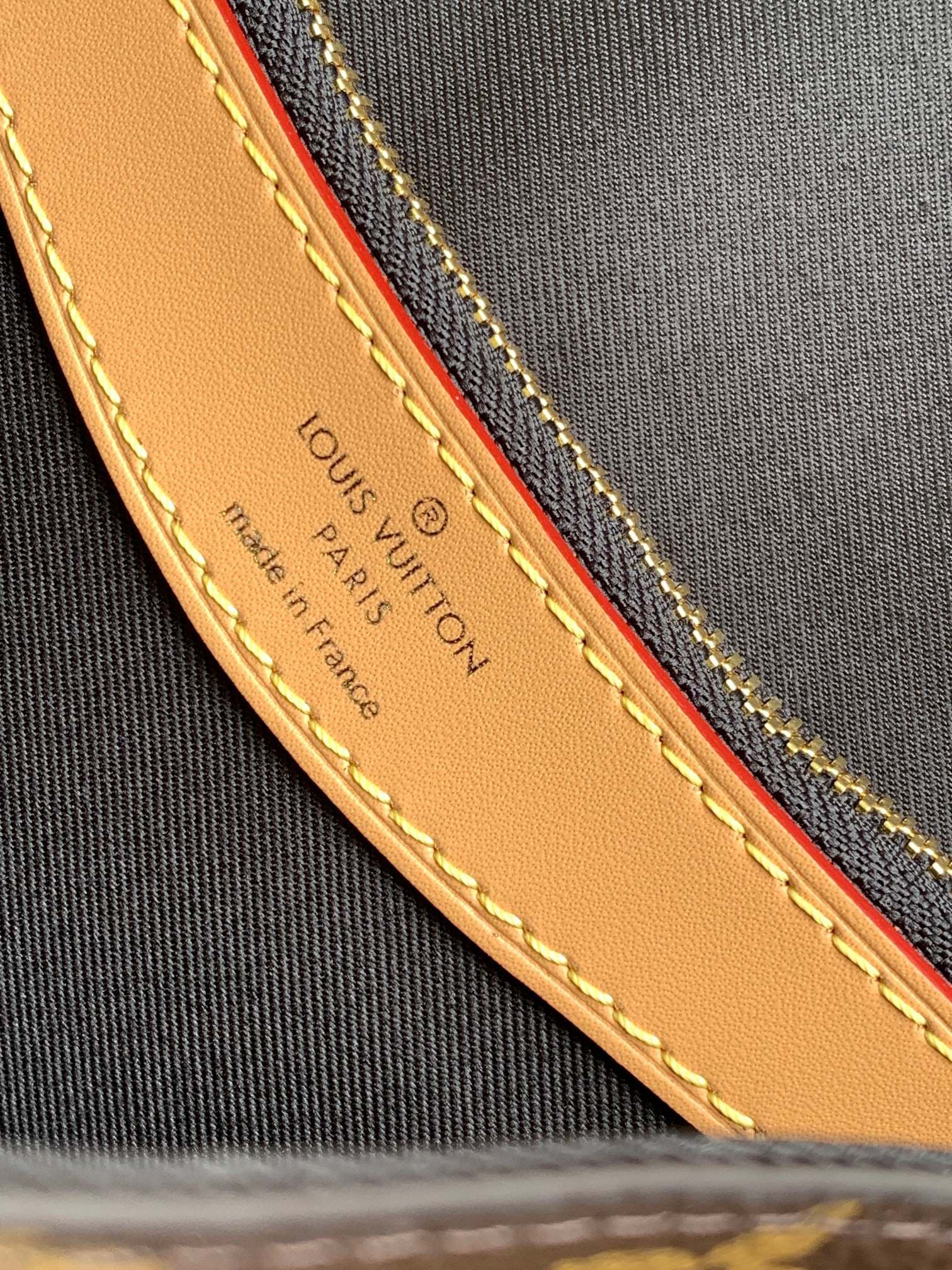 LV Bag M45985