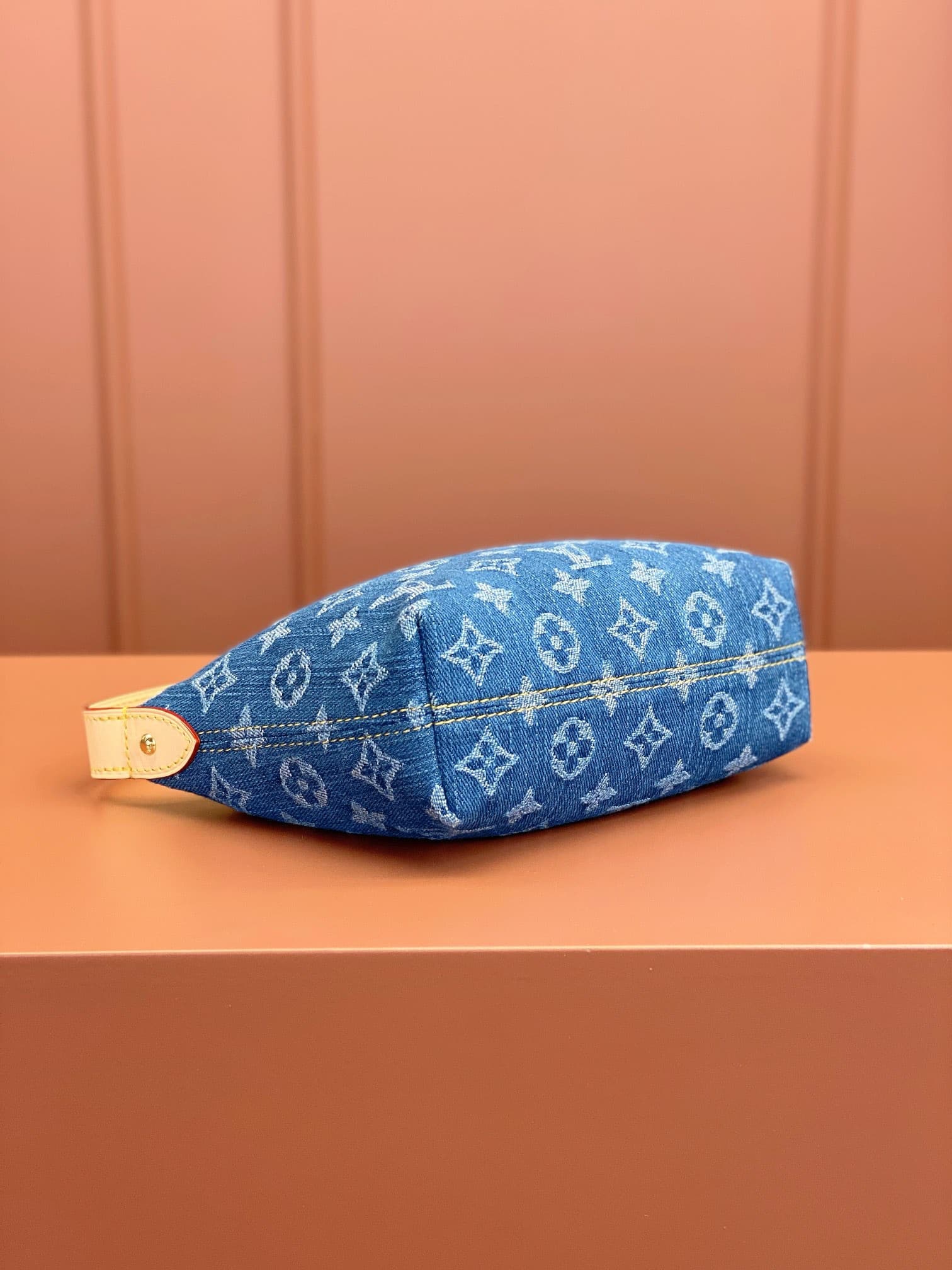 LV Bag M82949