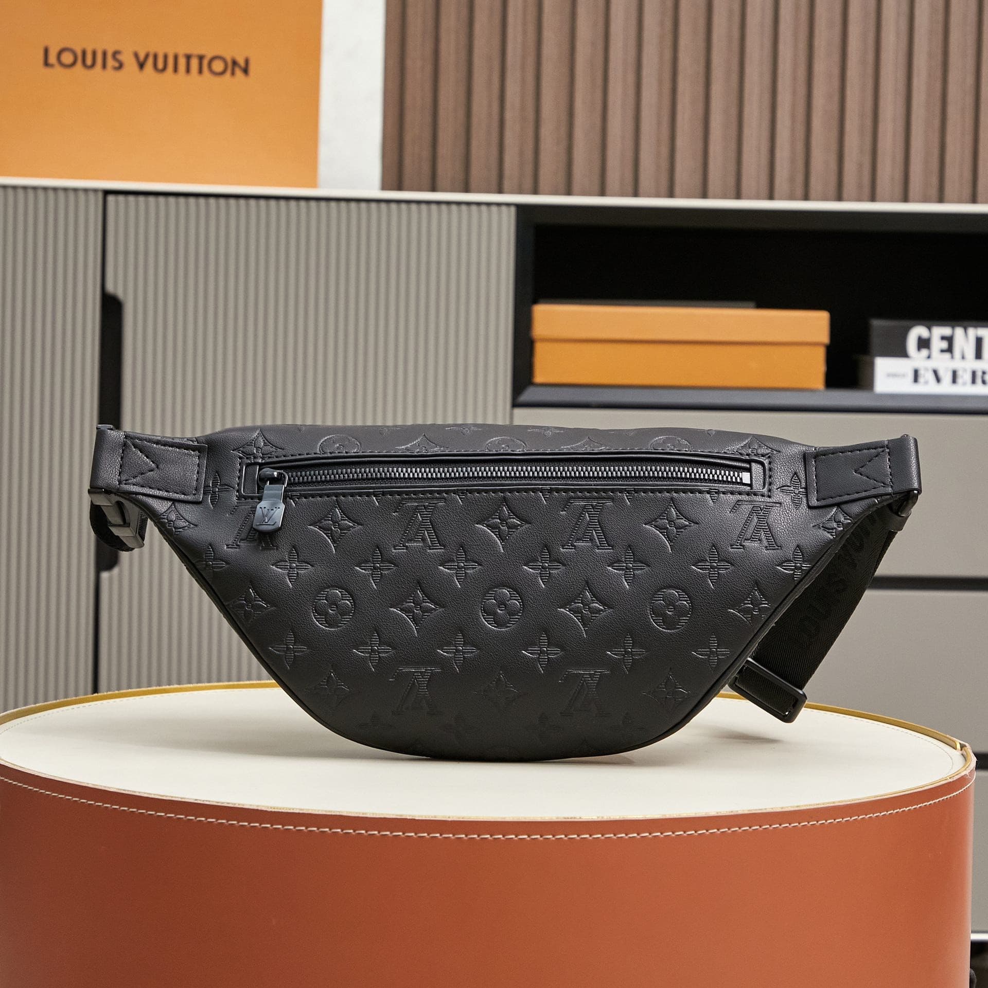 LV Bag M46036