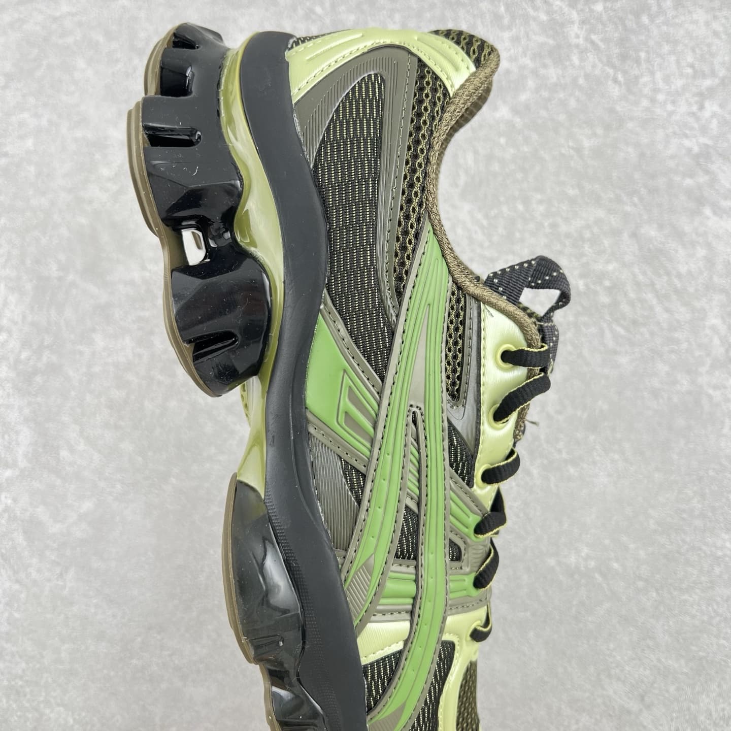 Asics Trainers Shoes Gel-Quamtum Kinetic