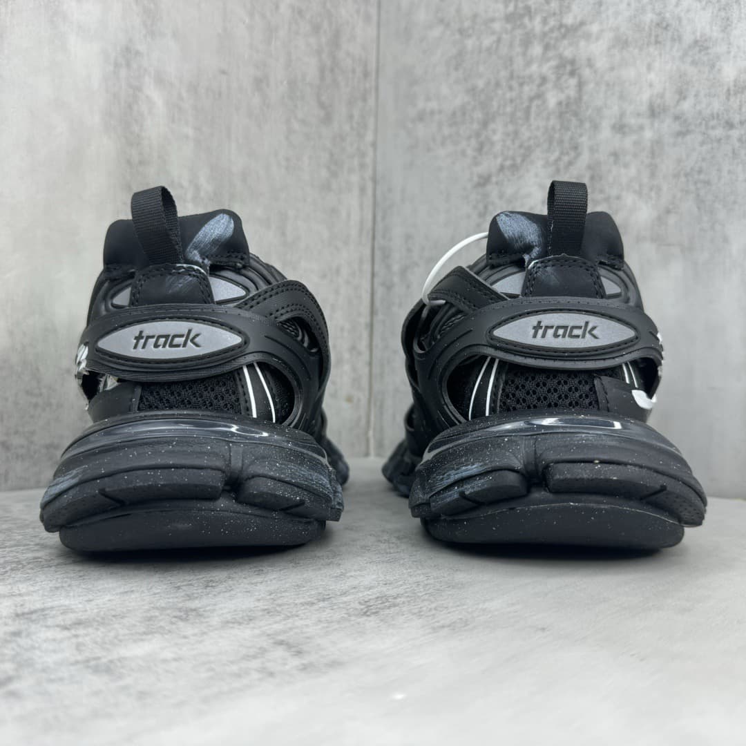 Balenciaga Runner 7.0 2023