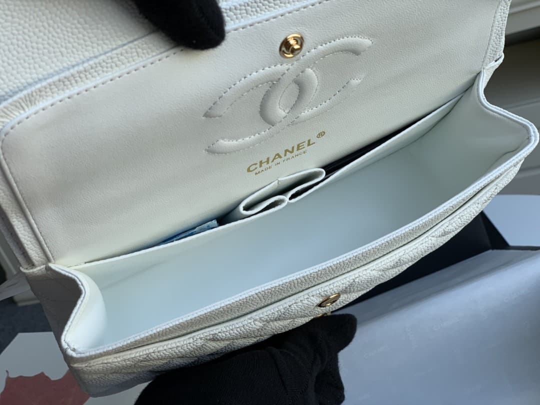 Chanel Medium CF25cm