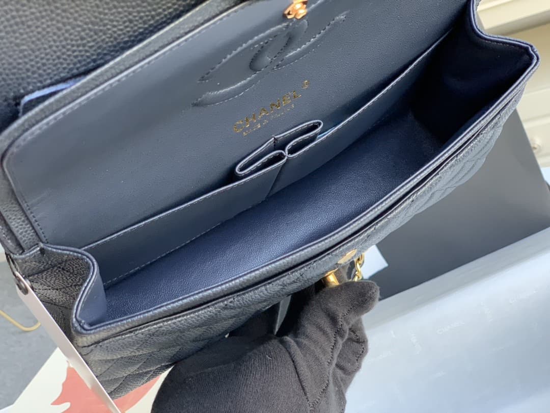 Chanel Medium CF25cm