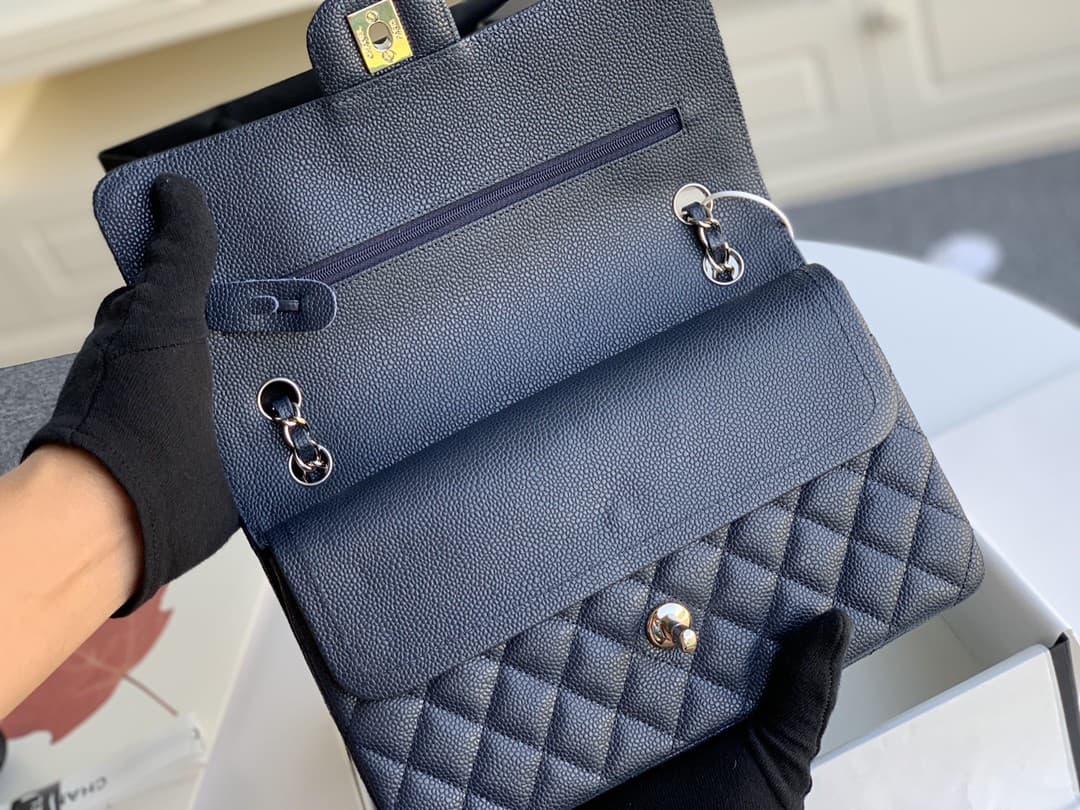 Chanel Medium CF25cm