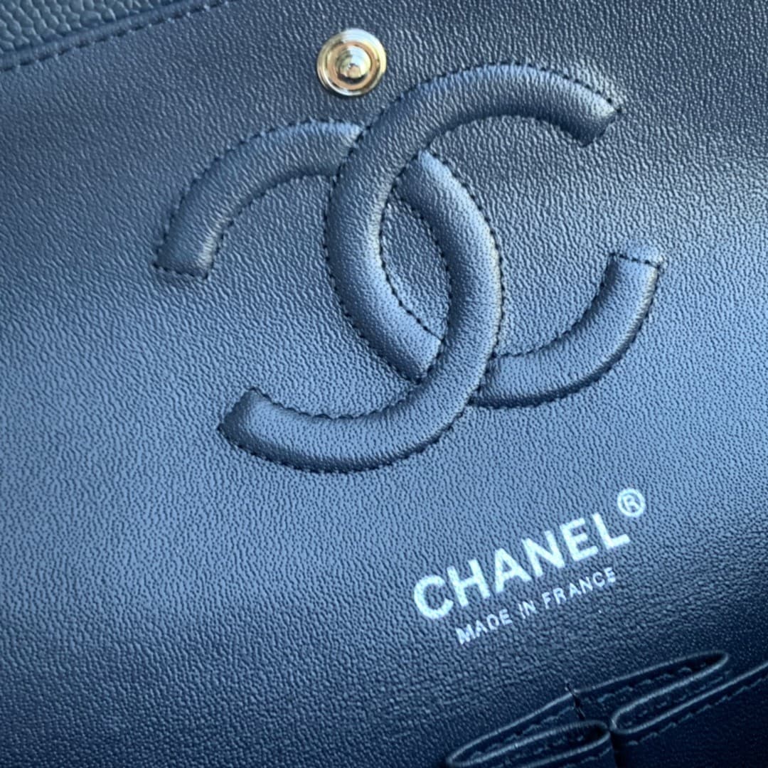 Chanel Medium CF25cm