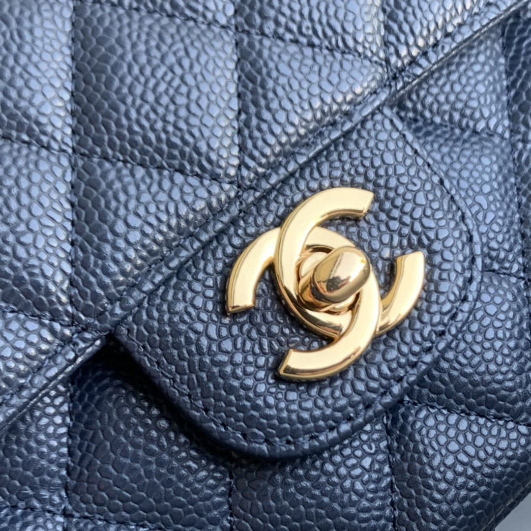 Chanel Medium CF25cm